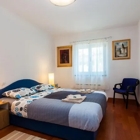 Διαμέρισμα Lara&dan