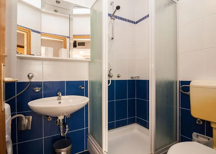 Lara&dan Ζαντάρ